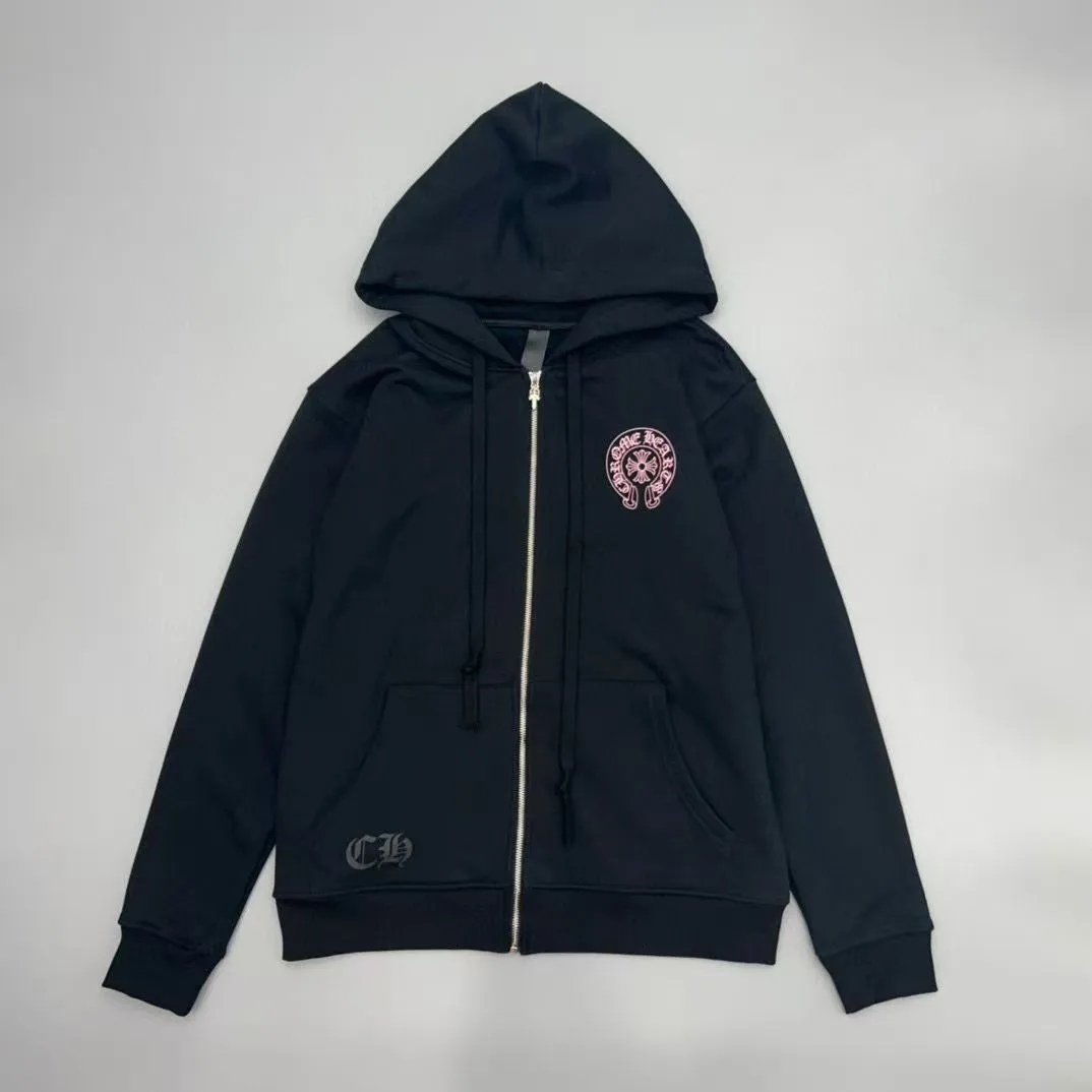 Q33—P230 -Chrome Hearts/Chrome Hearts printed zipper sweatshirt cardigan jacket -420 grams of high-density, high-quality wool, soft, delicate and skin-friendly, soft and silky to the touch, warm and skin-friendly -The hardware and zipper accessories are all customized and full of details -Colour: black -Size: S M L XL